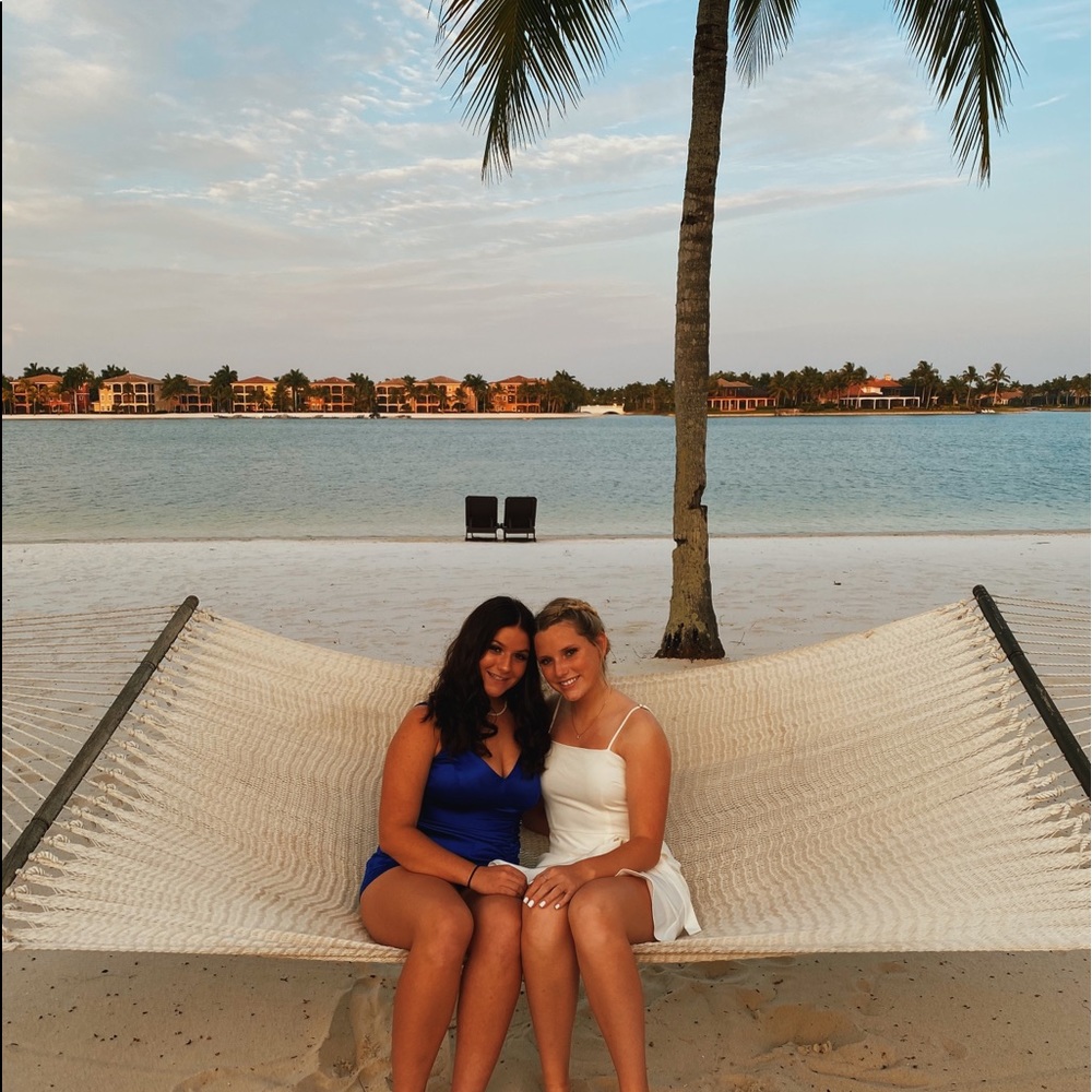 Meet your Posher, Liv